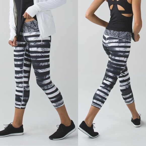 Lululemon Wunder Under Crop II *Full-On Luon Pants Black White 21927 - Picture 1 of 9